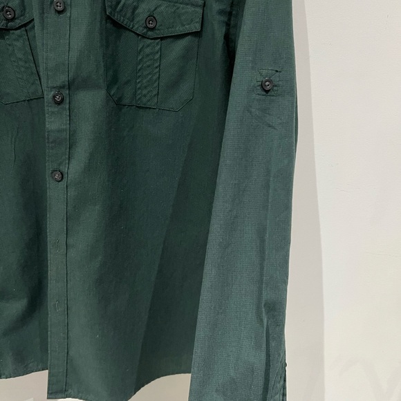 AXIST Mens button down cargo 2 pocket, long sleeve shirt. - Picture 4 of 9